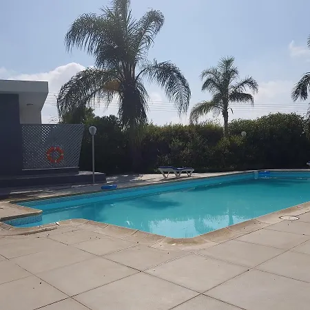 Purple Apple Apartment Geroskipou